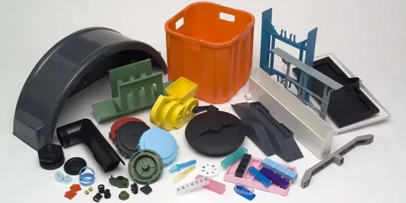 بررسی و معرفی رایج ترین مواد مورد استفاده در فرایند تزریق پلاستیک